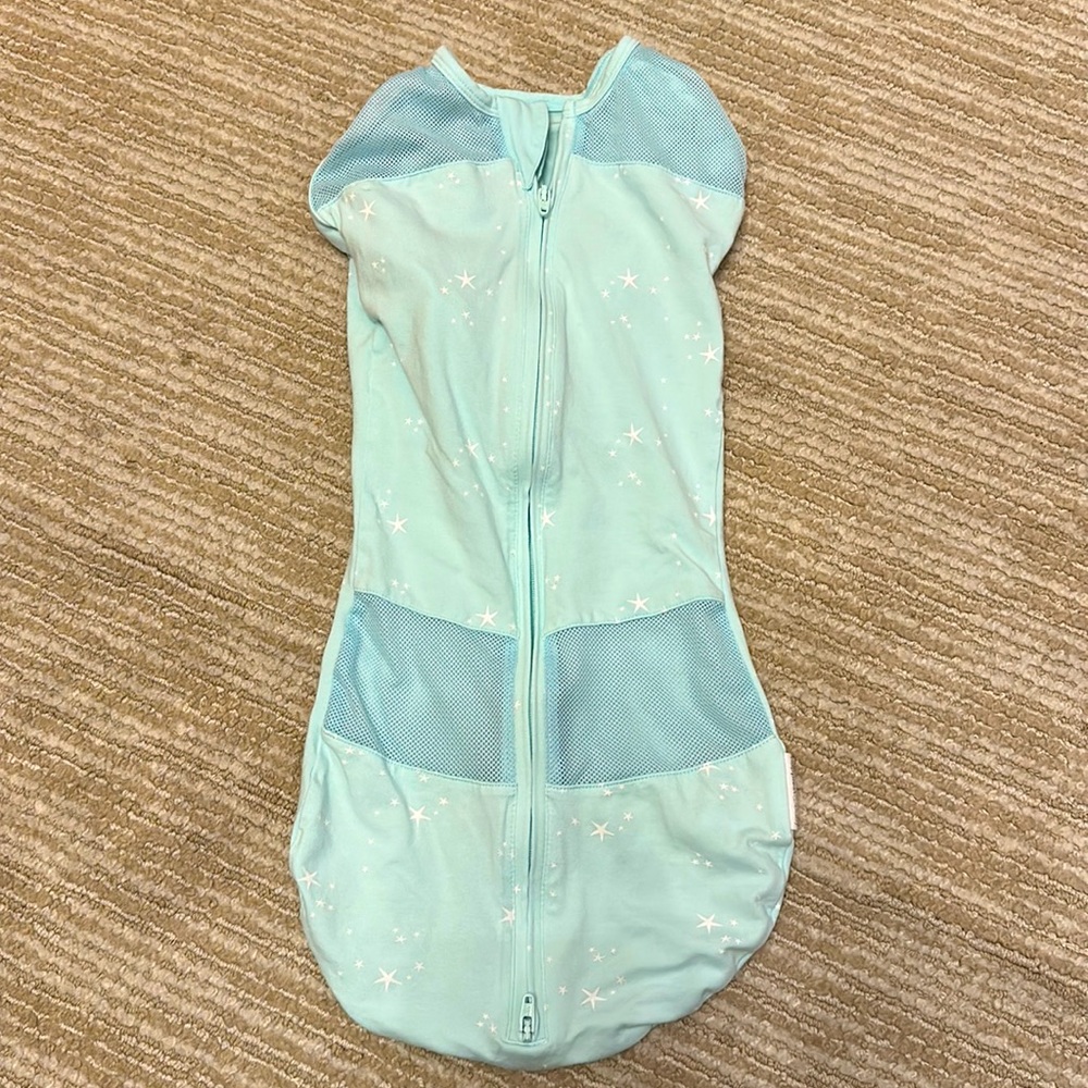 Happiest baby swaddle zip up, never been used